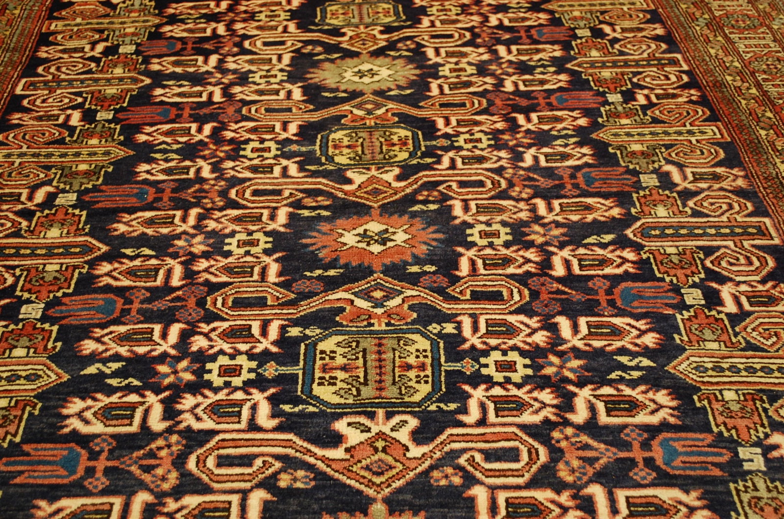 CAUCASIAN SHIRVAN RUG 5.5x8.10 - 6