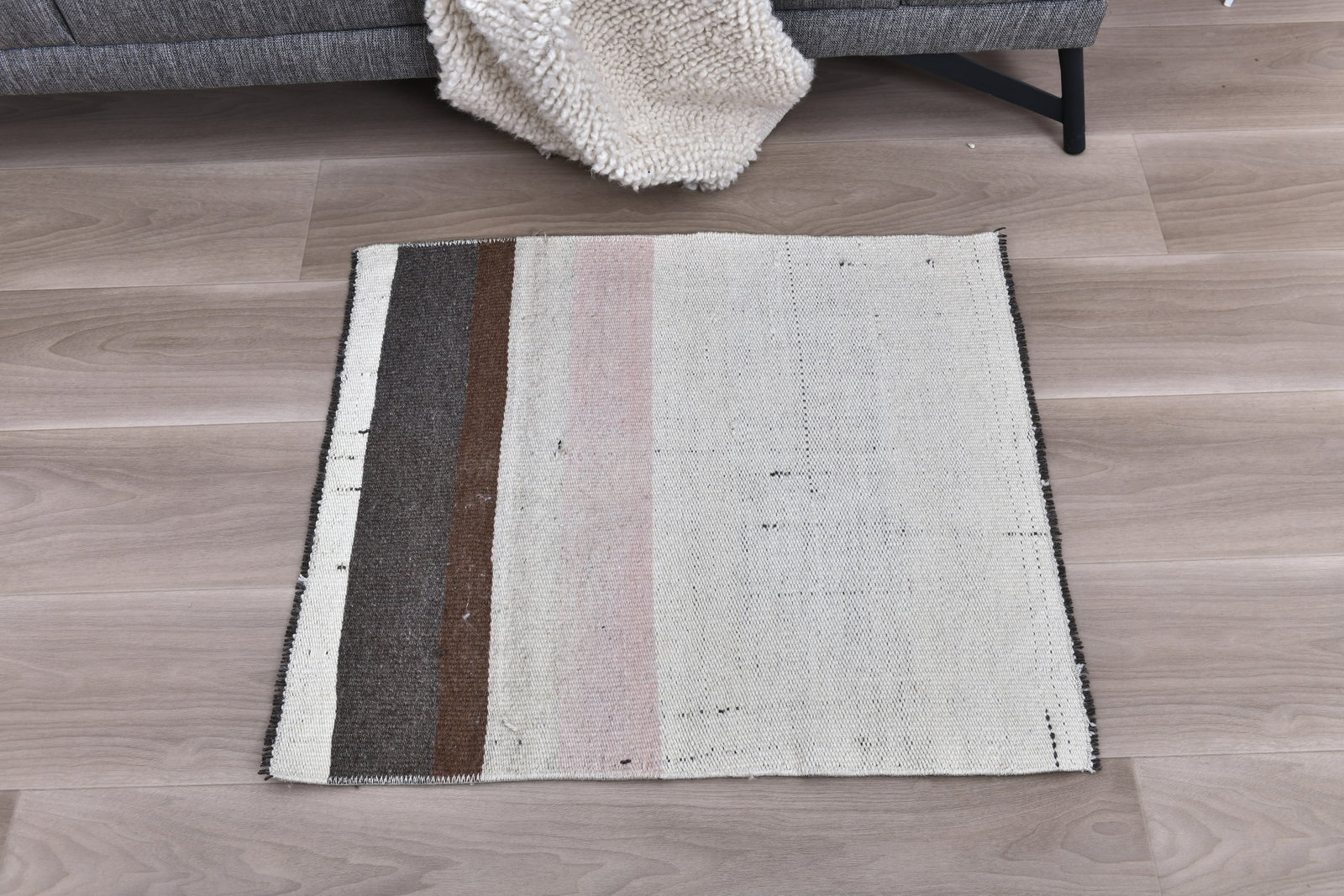 2'1'' x 2'4'' Turkish Handmade Kilim Rug - 241168: Title: 2'1'' x 2'4'' Turkish Handmade Kilim Rug - 241168 Description:2'1'' x 2'4'' Turkish Handmade Kilim Rug - 241168 Origin:Turkiye Date/Period:1960-90 Materials:Wool,Cotton Dimension:2'1''x2'4''