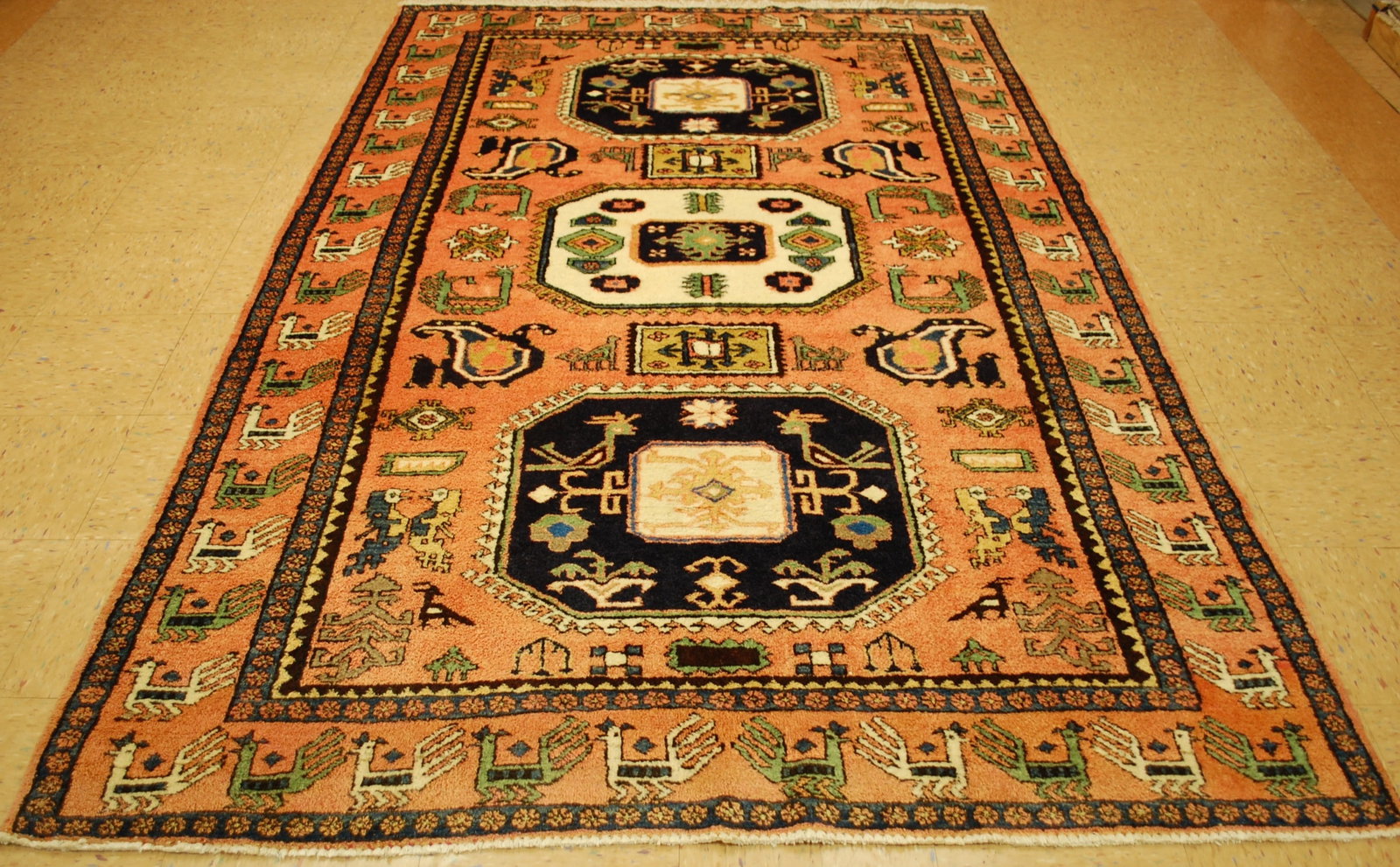 CAUCASIAN RUG 5.7 X 8.10: Title:CAUCASIAN RUG 5.7 X 8.10 Descritpion:OLD,ANTIQUE CAUCASIAN UNUSUAL ANIMAL,BIRDS KAZAK DESIGN CAUCASIAN RUG ....with an exact size of 5'7" X 8'10" .......Wonderful background .......Condition is