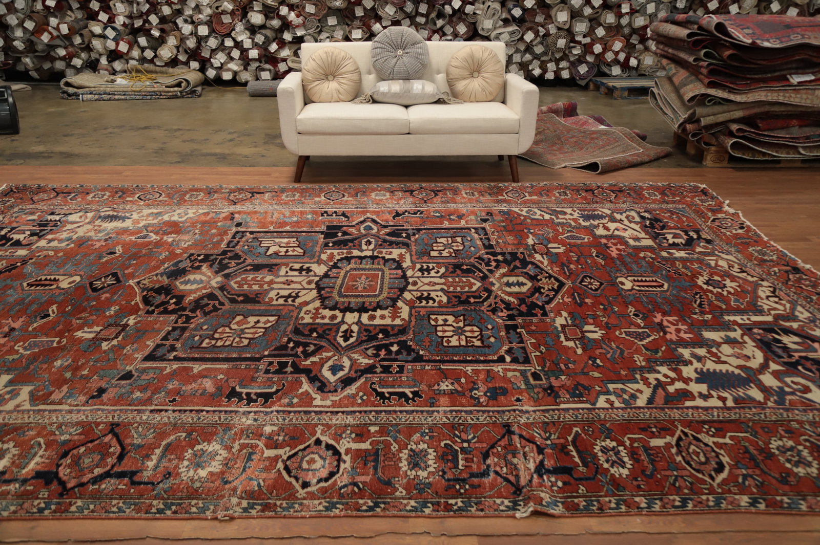 Pre-1900 Vegetable Dye Heriz Serapi Persian Large Rug 10x14: Title: Pre-1900 Vegetable Dye Heriz Serapi Persian Large Rug 10x14 Description:A Beautiful Genuine Iran ( Persia ) Heriz (serapi) rug is Hand Knotted by skillful weavers in Iran ( Persia