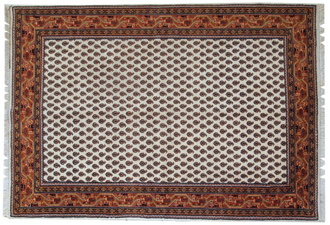 Handmade vintage Indian Seraband style rug 4' x 5.7' (122cm x 175cm) 1980s: Title: Handmade vintage Indian Seraband style rug 4' x 5.7' (122cm x 175cm) 1980s Origin:India Dimensions: 4' x 5.7' (122cm x 175cm) Materials:wool Year:1980s Description:Vintage handmade Indian rug w