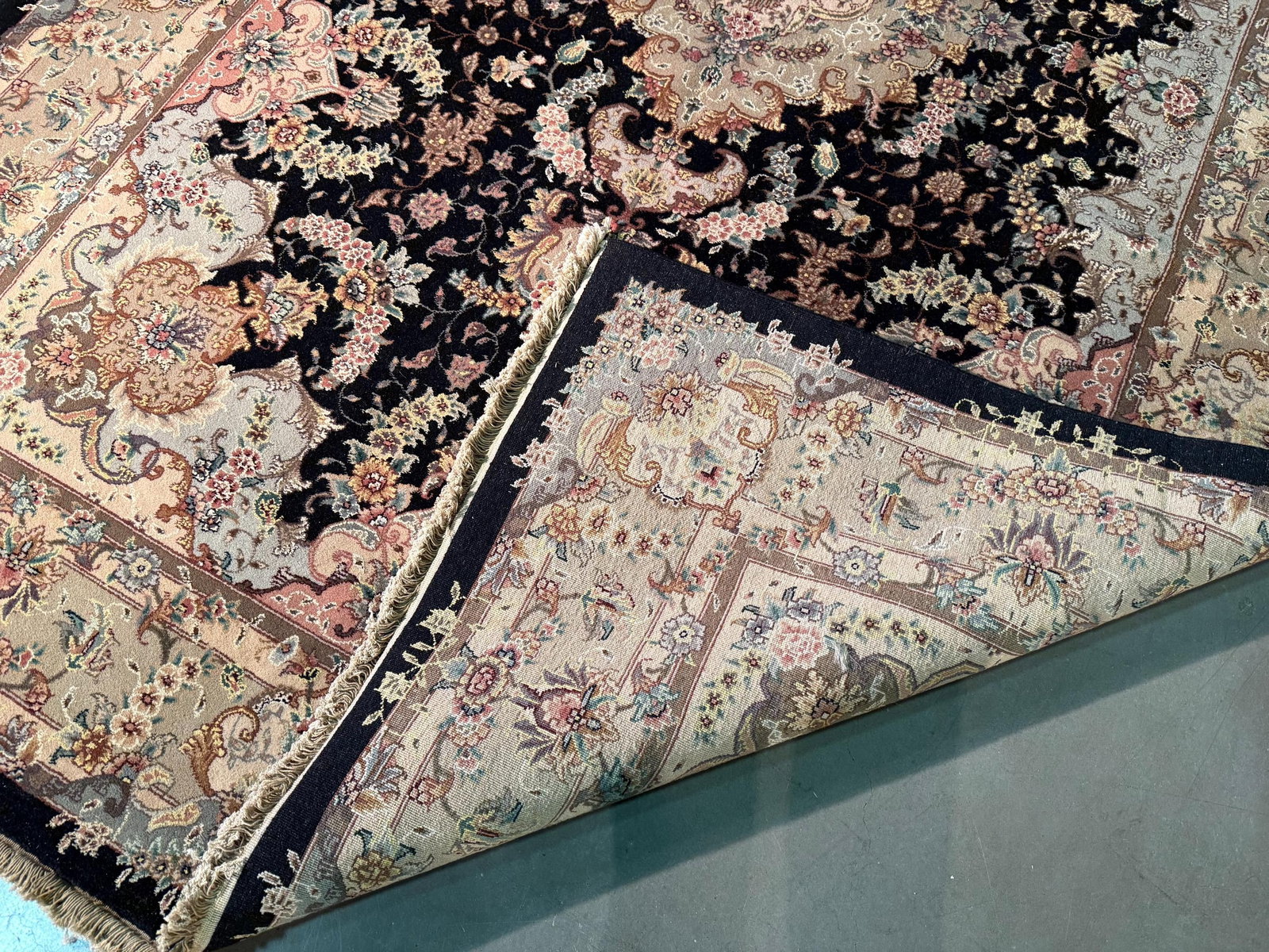 Exquisite Silk&Wool Tabriz Rug 6x9 - 10