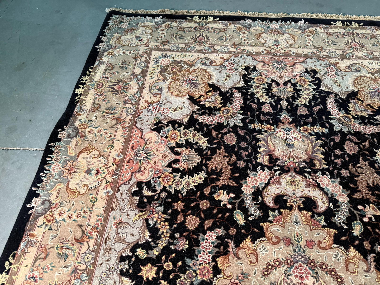 Exquisite Silk&Wool Tabriz Rug 6x9 - 7