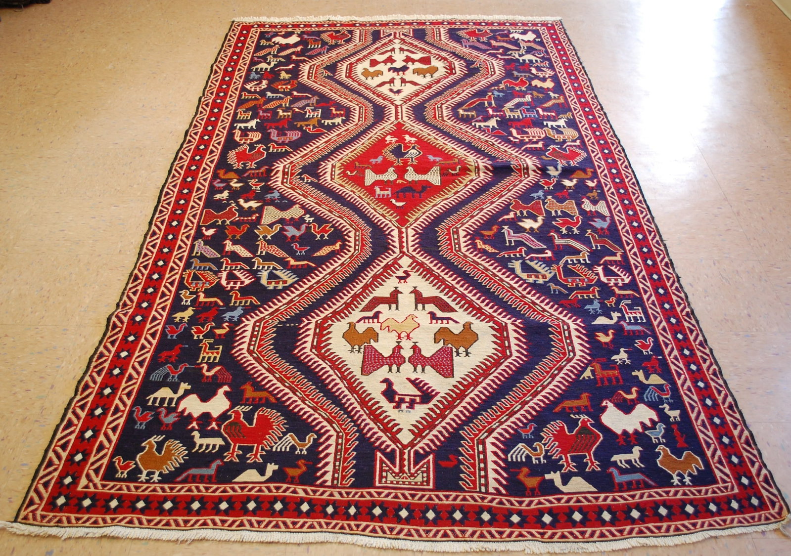 CAUCASIAN SOUMAK KILIM 5x9: Title: CAUCASIAN SOUMAK KILIM 5x9 Descritpion: ANTIQUE EXCLUSIVE VEGETABLE DYE HIGH KPSI HIGHLY DETAILED WITH MANY SUBJECTS INCLUDING HUMANS CAUCASIAN SOUMAK or SUMAKH KILIM FLAT WEAVE