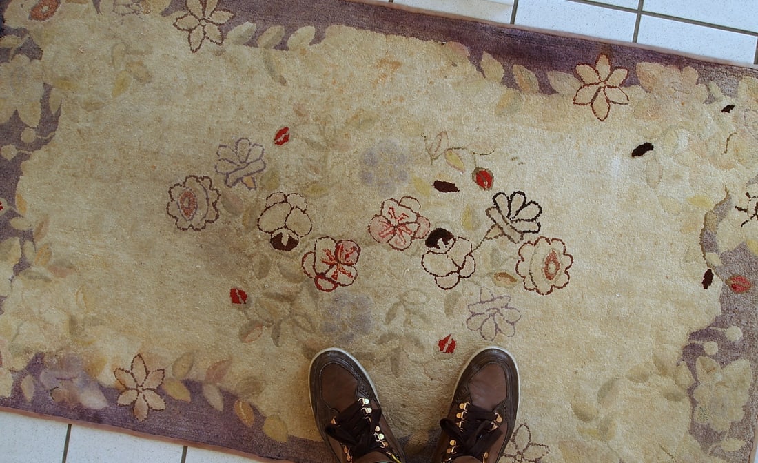 Handmade antique American Primitive Hooked rug 2.5' x 4.5' (77cm x 137cm) 1900s - 2