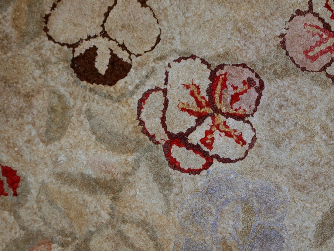 Handmade antique American Primitive Hooked rug 2.5' x 4.5' (77cm x 137cm) 1900s - 9