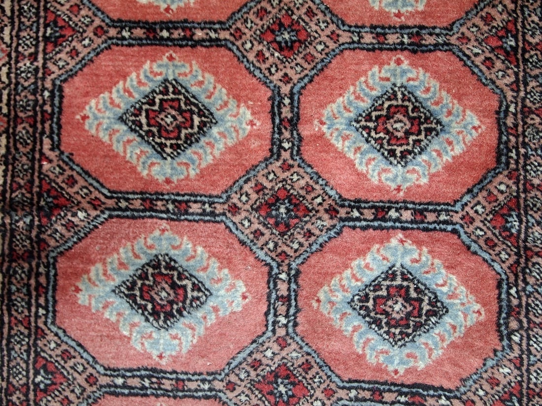 Handmade vintage Uzbek Bukhara rug 2.6' x 3.8' (81cm x 118cm) 1960s - 4