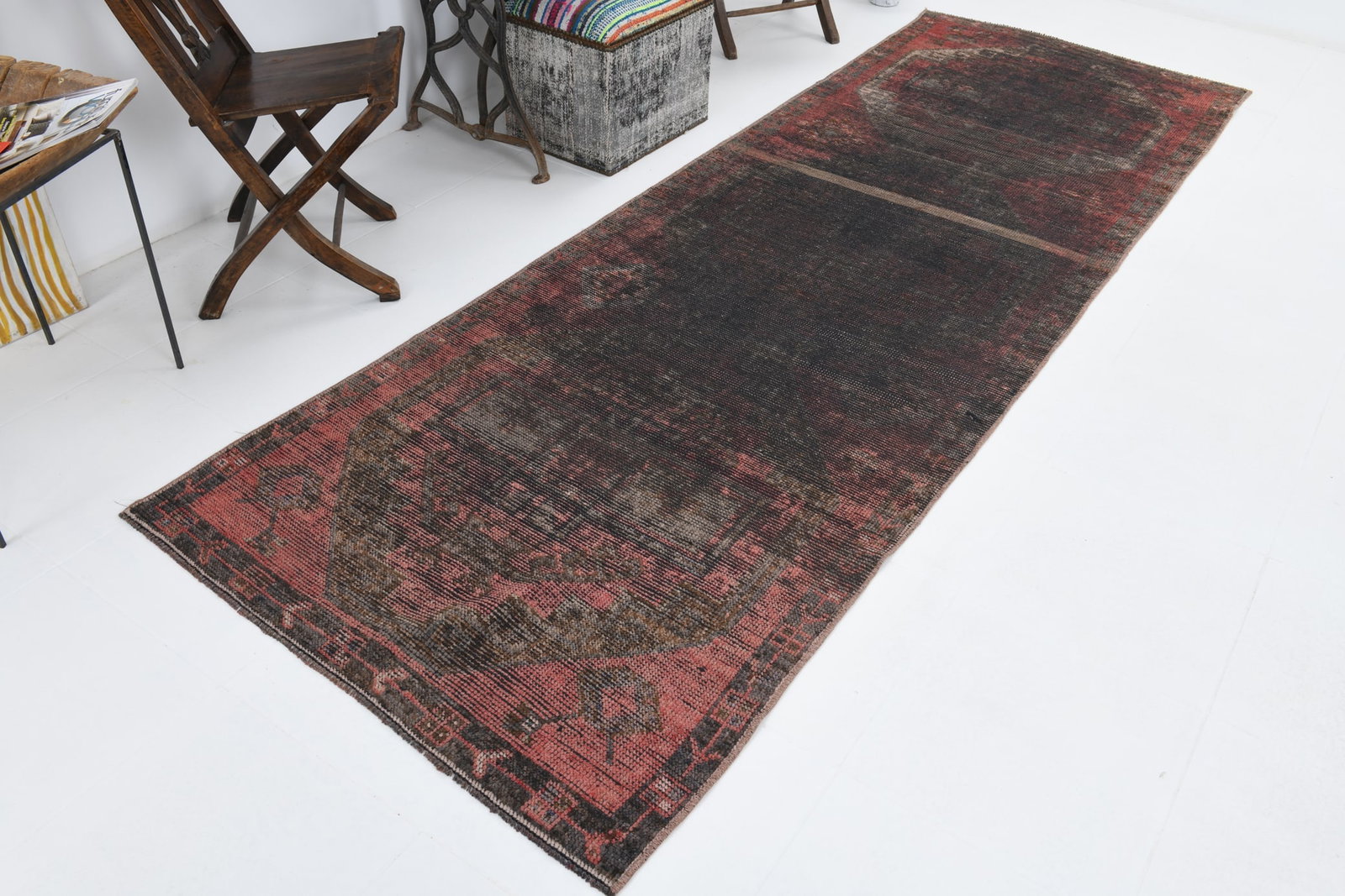 3'5'' x 10'8'' Handmade Vintage Wool Rug - 23012 - 3