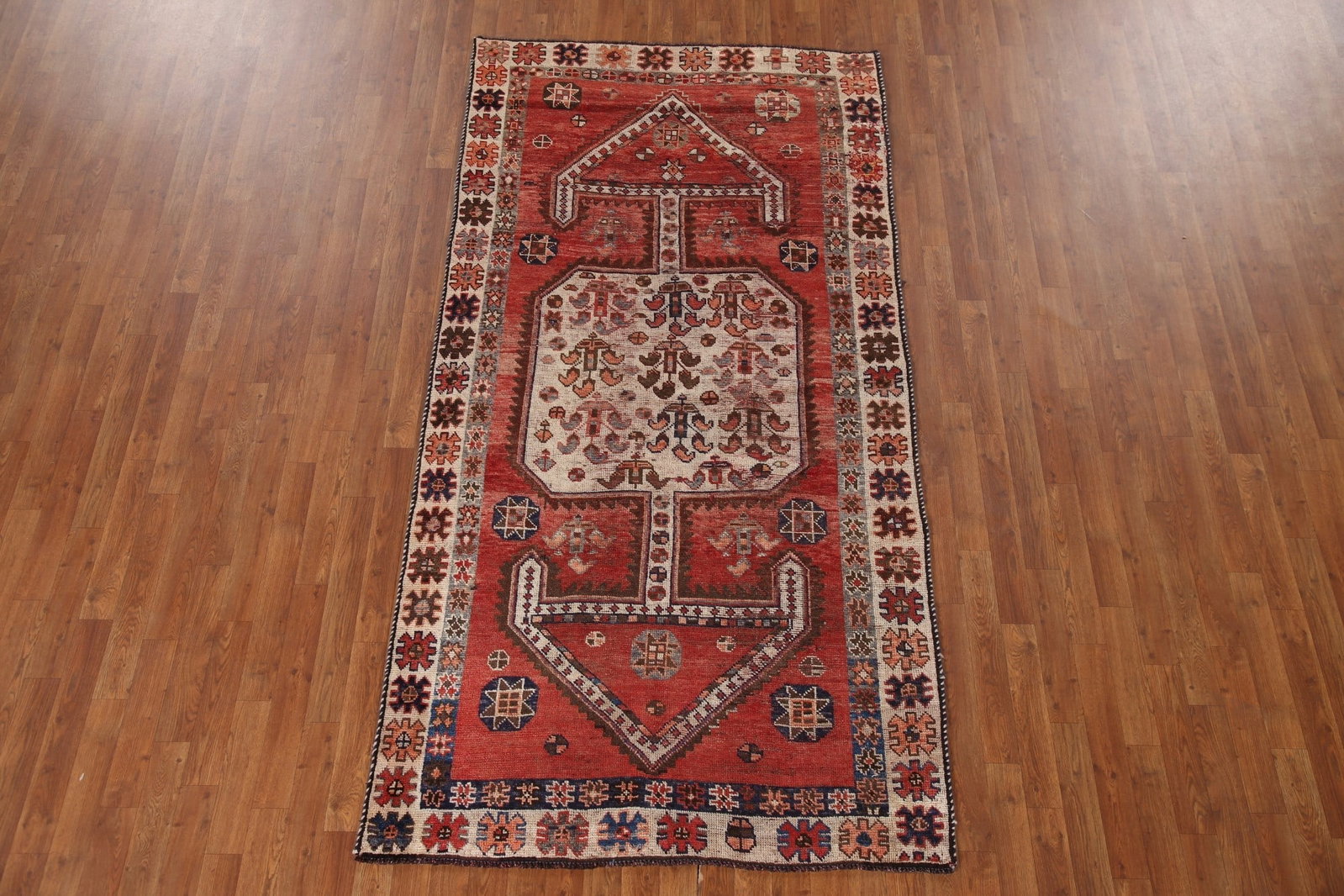 Antique Qashqai Persian Rug 4x8: Title: Antique Qashqai Persian Rug 4x8 Description:A Beautiful Genuine Iran ( Persia ) Qashqai rug is Hand Knotted by skillful weavers in Iran ( Persia ) with