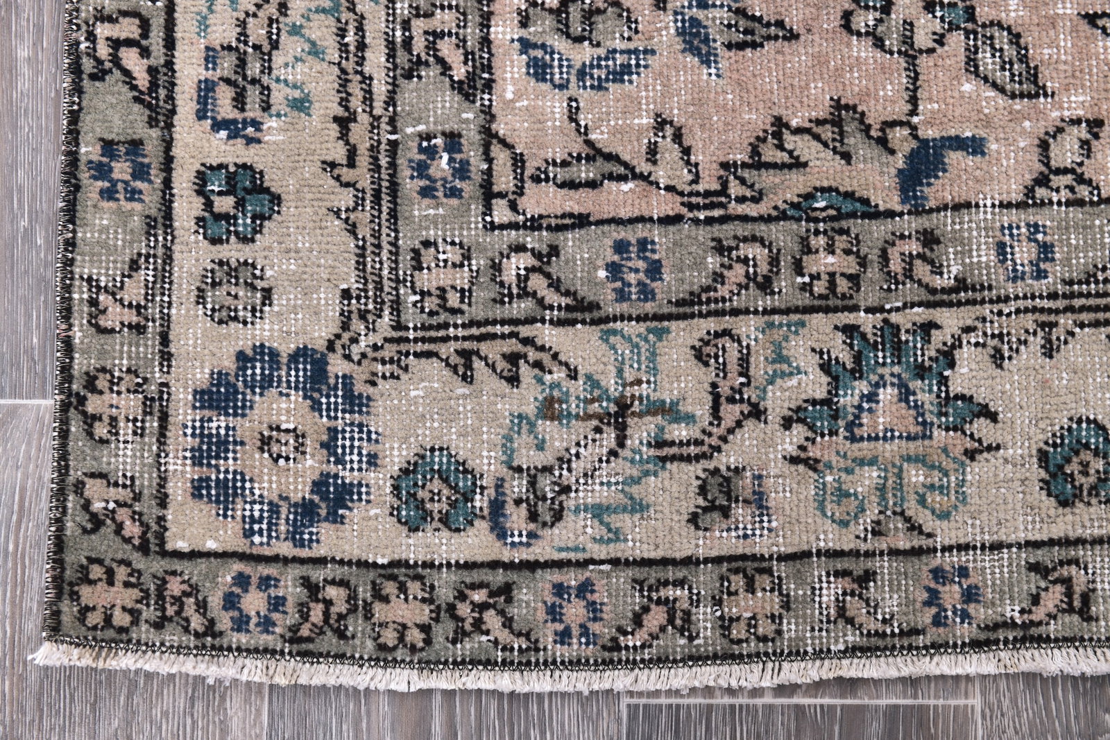 3'8'' x 6'7'' Decorative Vintage Rug - 244753 - 7