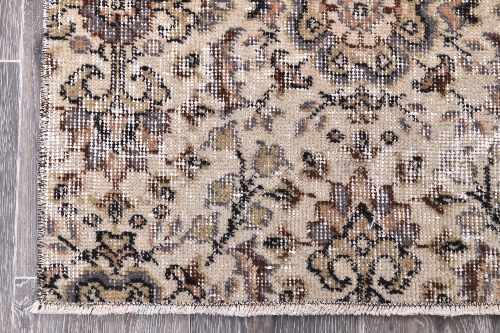 3'9'' x 6'4'' Handmade Vintage Wool Rug - 244622 - 7