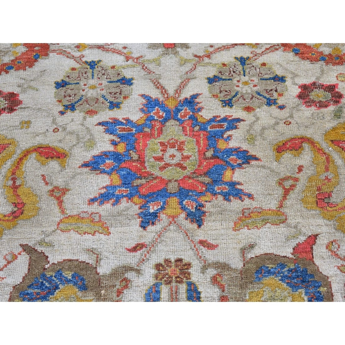 Ivory Antique Persian Sultanabad Good Condition, XL Clean Wool Rug - 4