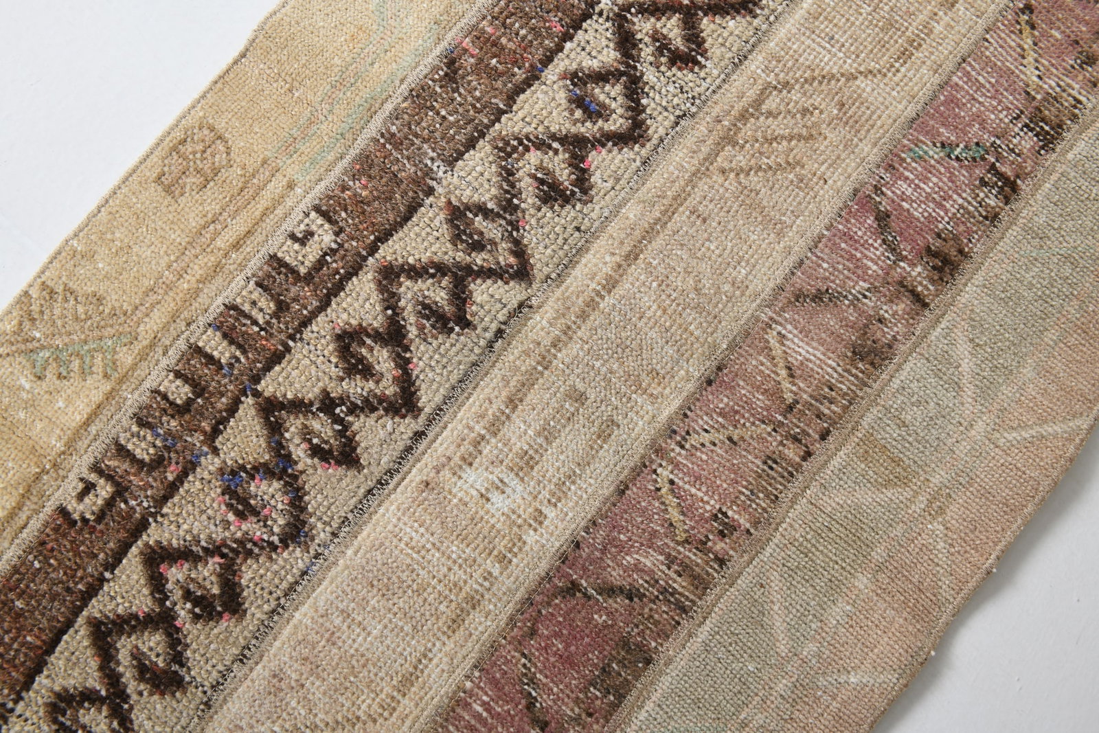 2'1'' x 4'5'' Turkish Vintage Runner Rug - 19044 - 7