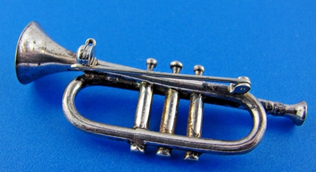 MUSICAL Sterling Silver Trumpet Brooch - 3