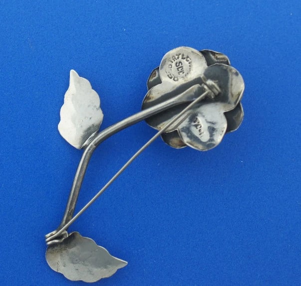 TAXCO SILVER FLOWER PIN BROOCH STAMPED C.1950 VINTAGE ROSE FLOWER - 4