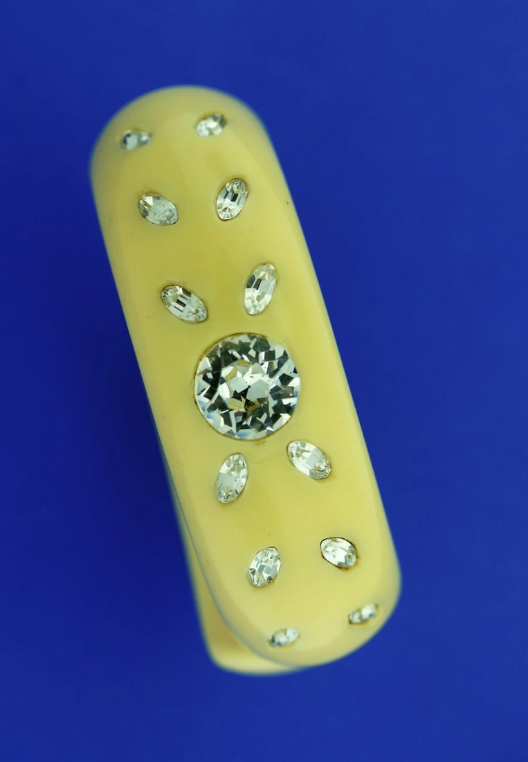 EXTRAVAGANT! COSTUME BAKELITE CUFF BANGLE BRACELET WITH GLASS INSERTS C. 1950 - 2
