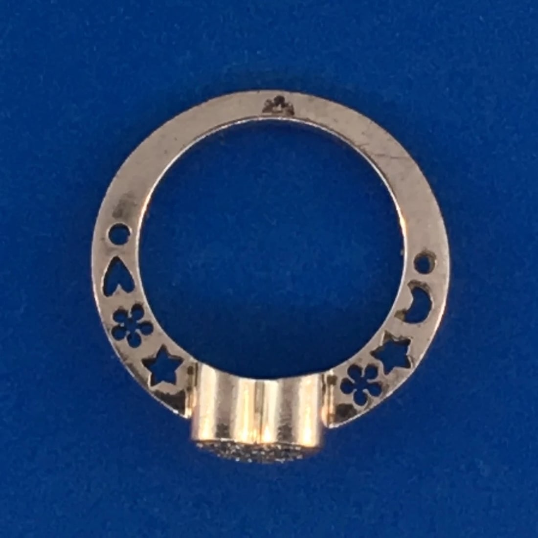 CUTE 18k White Gold & Diamond Heart Ring Circa 1980s! - 3