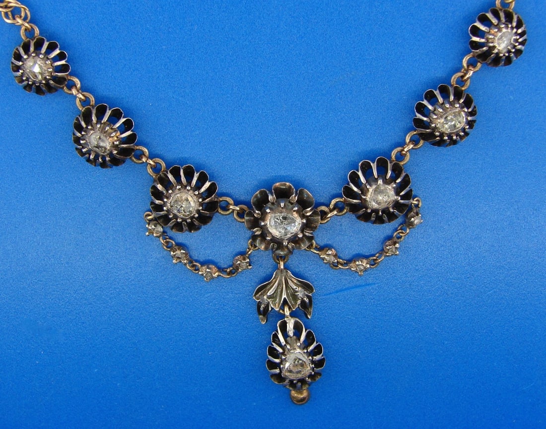 Victorian 18k Yellow Gold Enamel Rose Cut Diamond and Silver Flower Necklace - 3