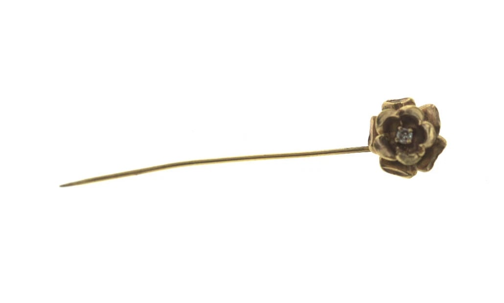 C.1950 VINTAGE 18K YELLOW GOLD FLOWER DIAMOND STICK PIN - 3