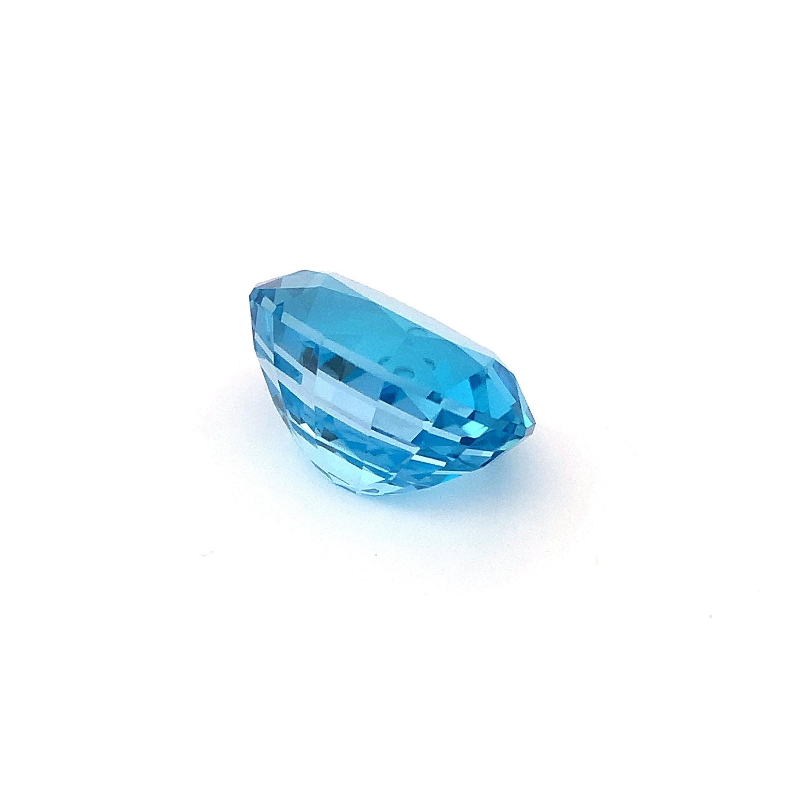 Fancy Oval Cut Natural Swiss Blue Topaz Gemstone For Jewellery - 39.90 Carat (1 of 9)