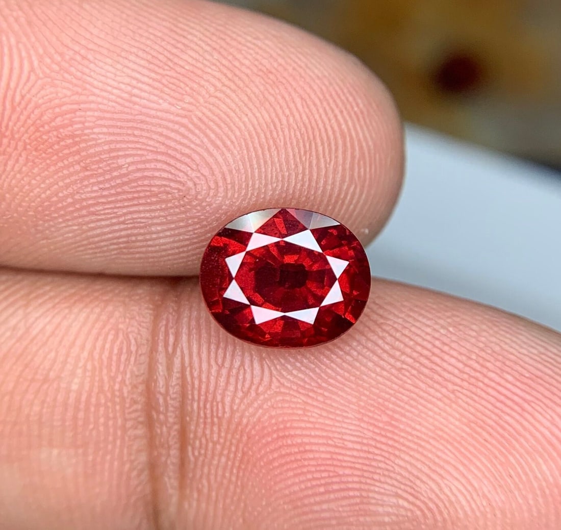 Rhodolite Garnet Gemstone: 2.55 CT Faceted Cushion Cut - 2