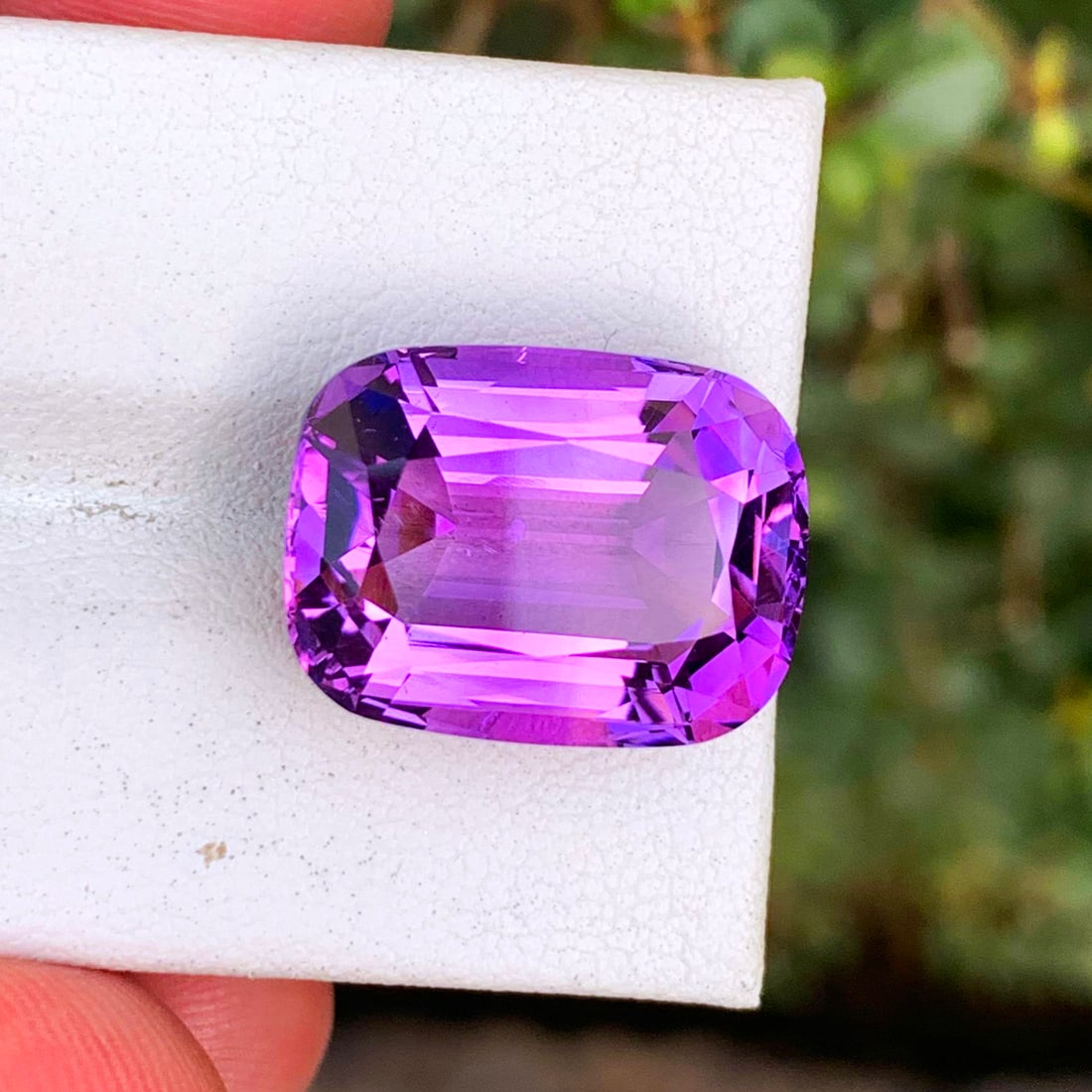 Purple Amethyst Gemstone, Natural Amethyst Ring Stone: Purple Amethyst Gemstone, Natural Amethyst Ring Stone Weight : 15.30 ct Dimensions : 18x13x10 mm Shape : Cushion Clarity : Eye Clean Color : Purple Treatment : None Origin : Bolivia Reserve: $170.00 S