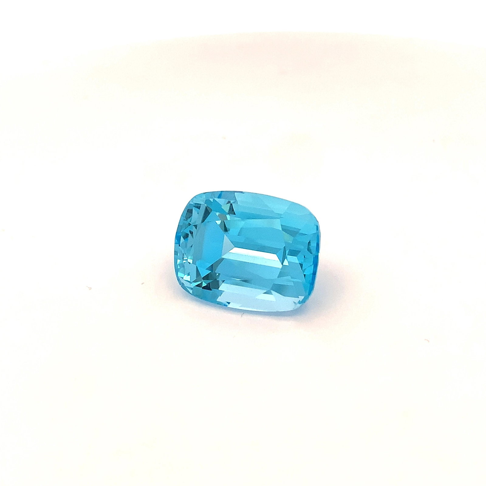 40.15 Carat Swiss Blue Topaz Cushion Cut Loose Gemstone For Jewellery - 7