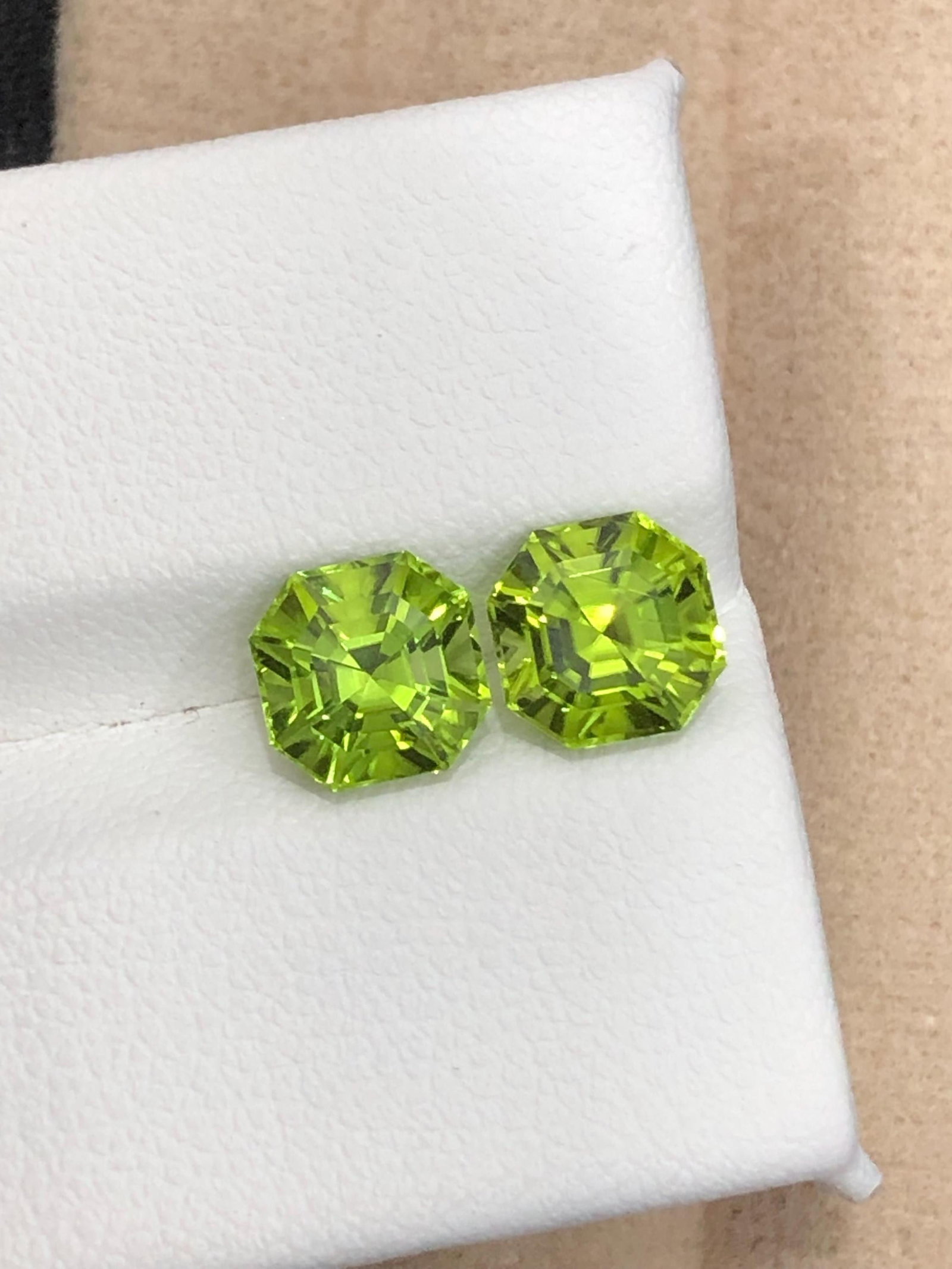 3.62 Carat Calibrated Pair Of Natural Peridot Asscher Gemstone For Earrings - 4