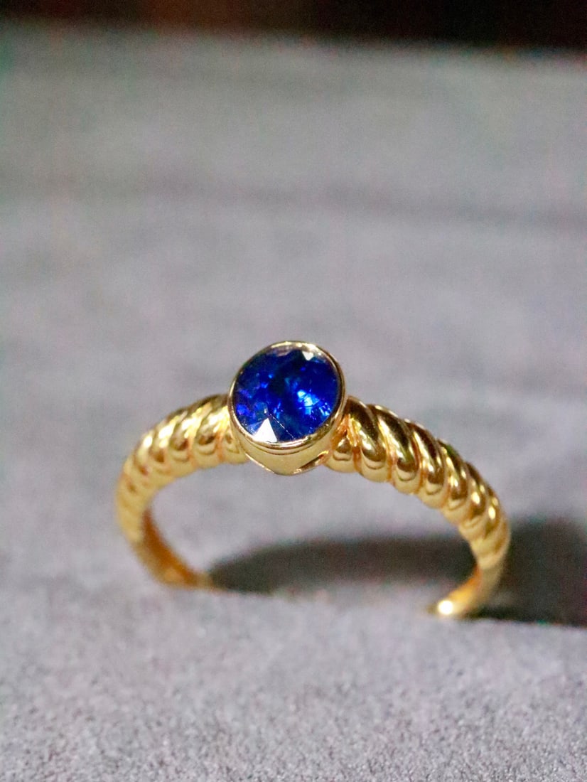 18K Blue Sapphire Ring - 4