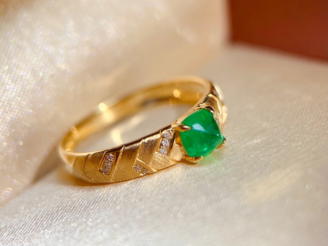 18K Gold Natural Emerald Ring - 4