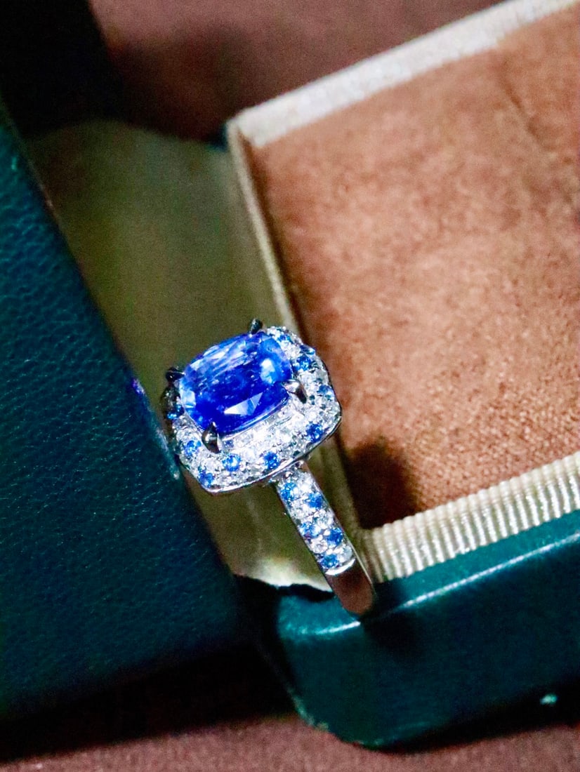 18K Natural Blue Sapphire Ring - 3