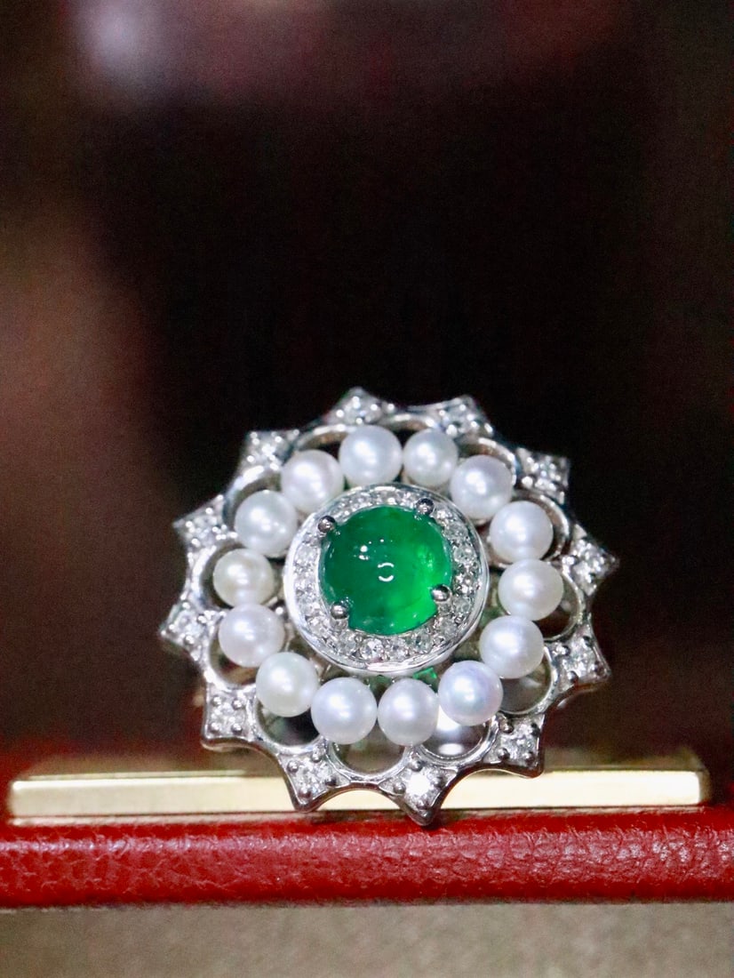 18K Gold Emerald Ring - 4