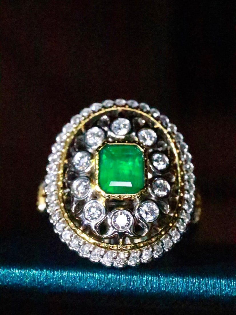 Natural Emerald Ring - 3