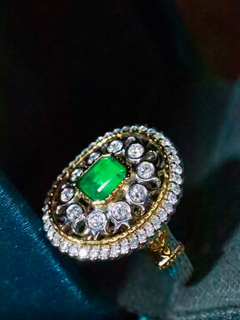 Natural Emerald Ring - 4