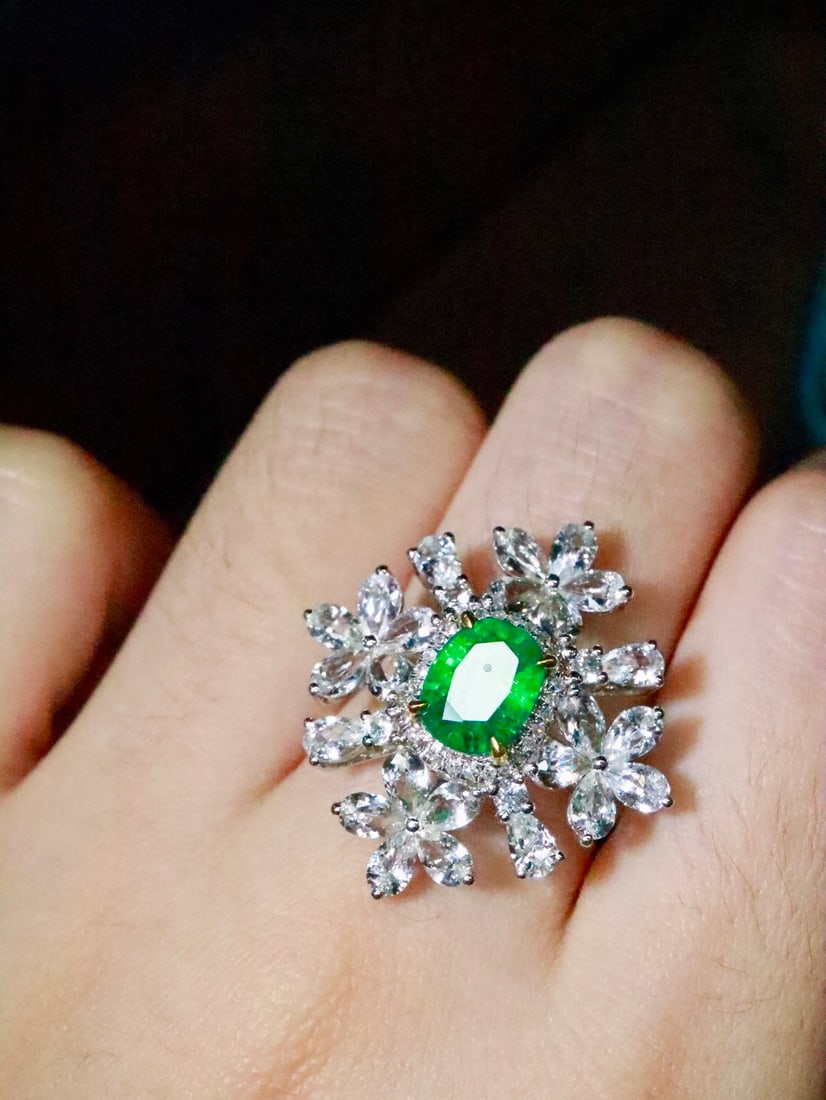 18K Gold Natural Emerald Ring - 5