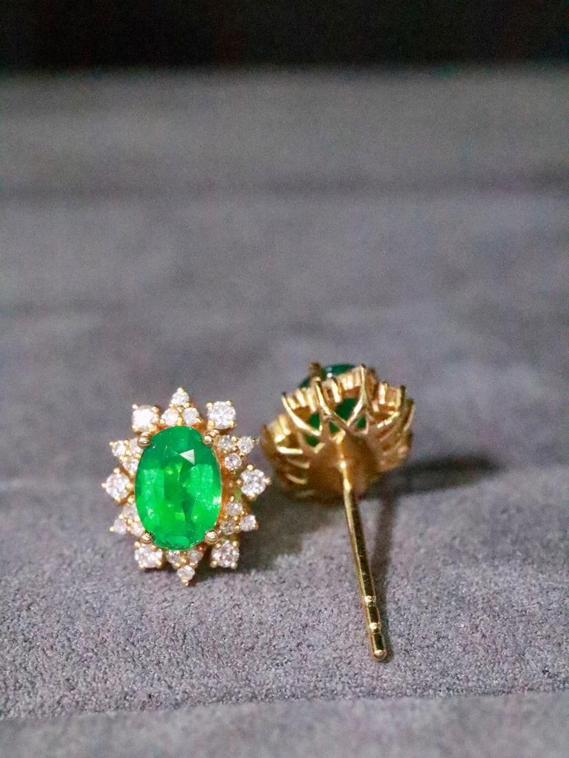 18K Gold Natural Emerald Earrings - 3