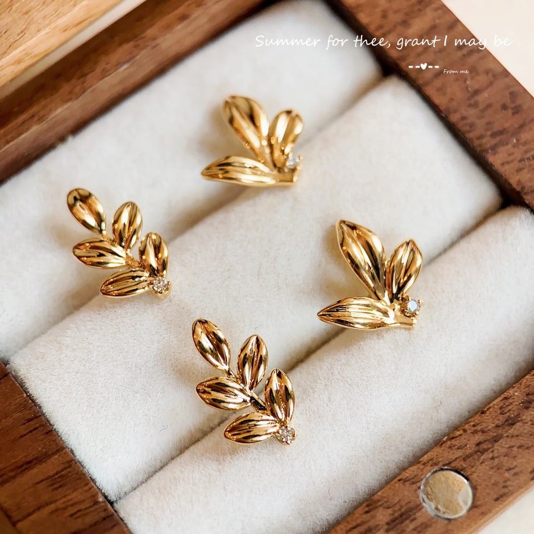 18K Gold Diamond Earrings - 4