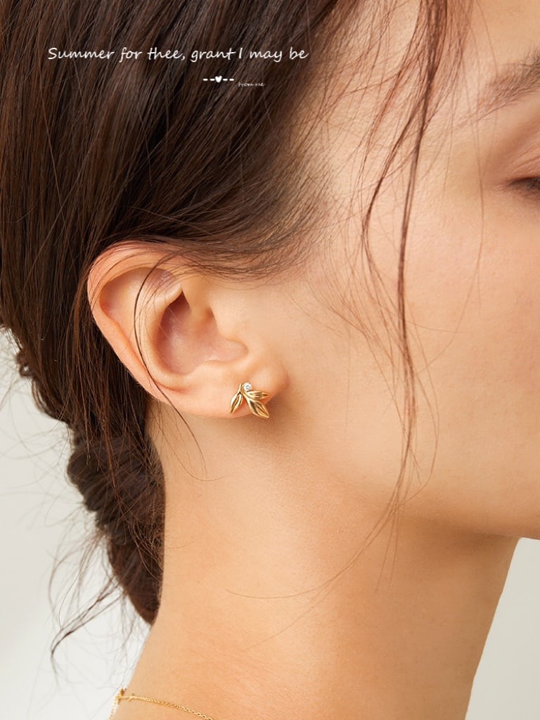 18K Gold Diamond Earrings - 5