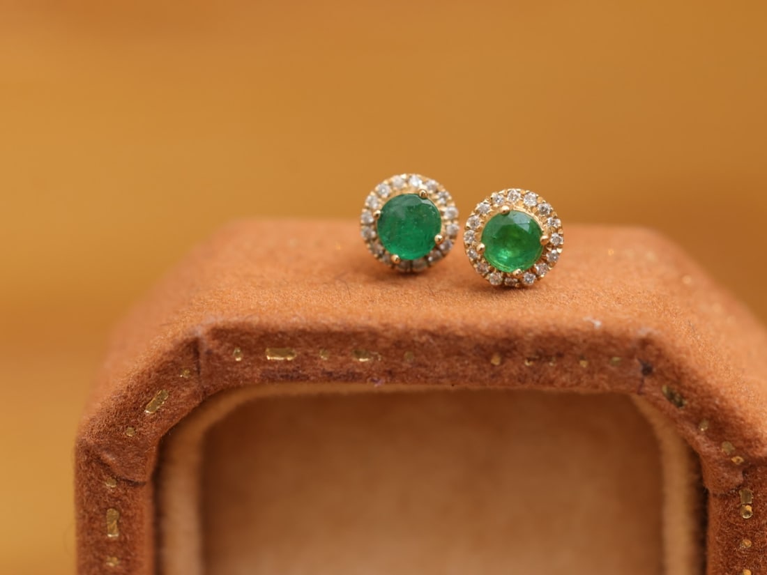18K Gold Emerald Earrings - 4