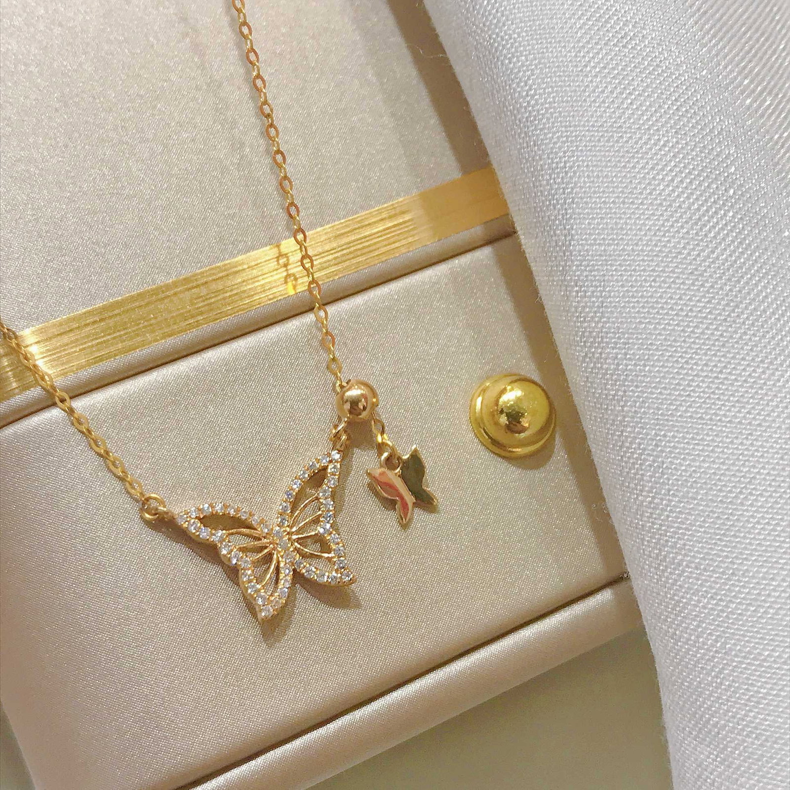 18K Gold Diamond Necklace - 5