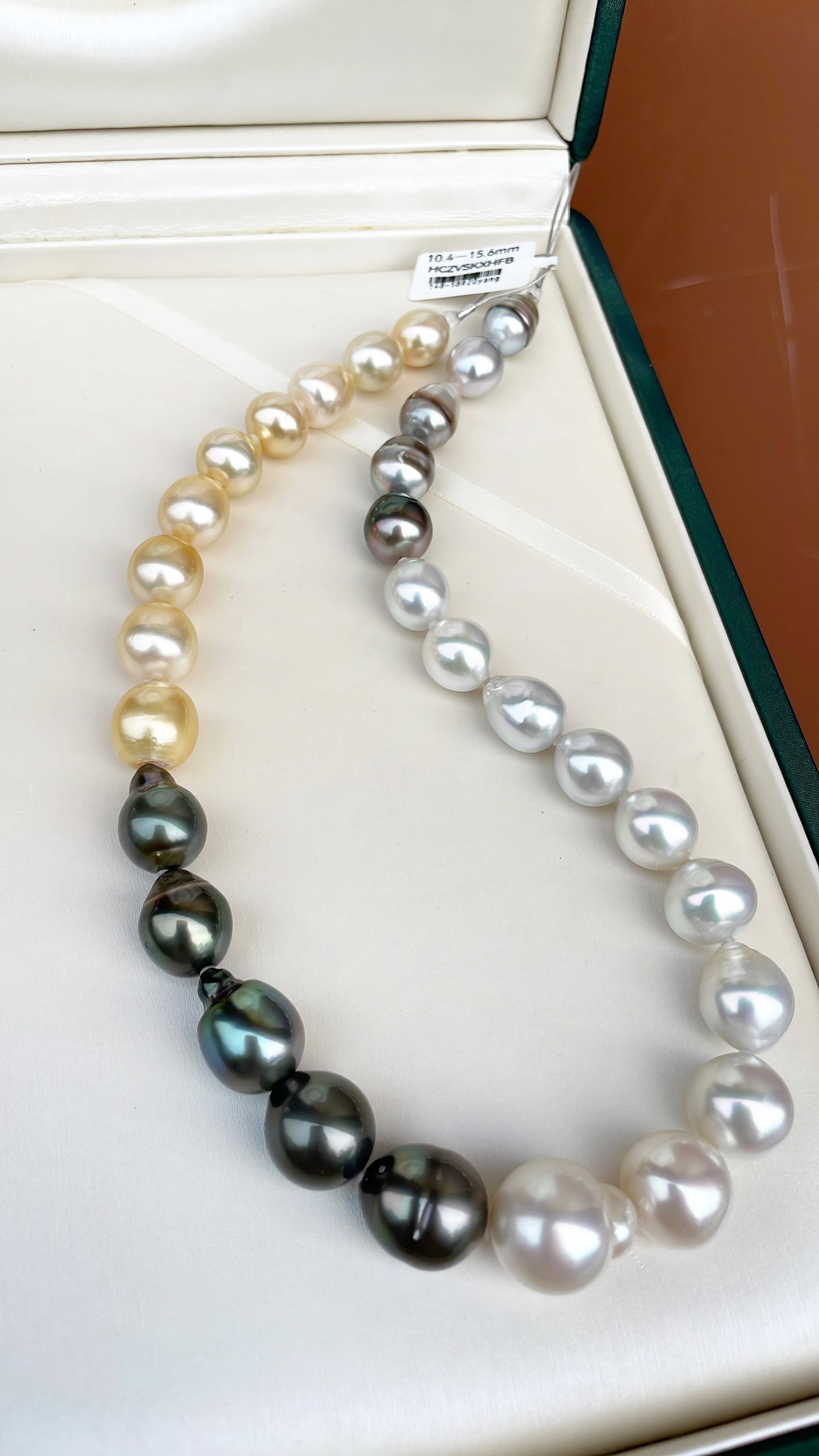 Mixed Color Large Pearl Necklace - 6