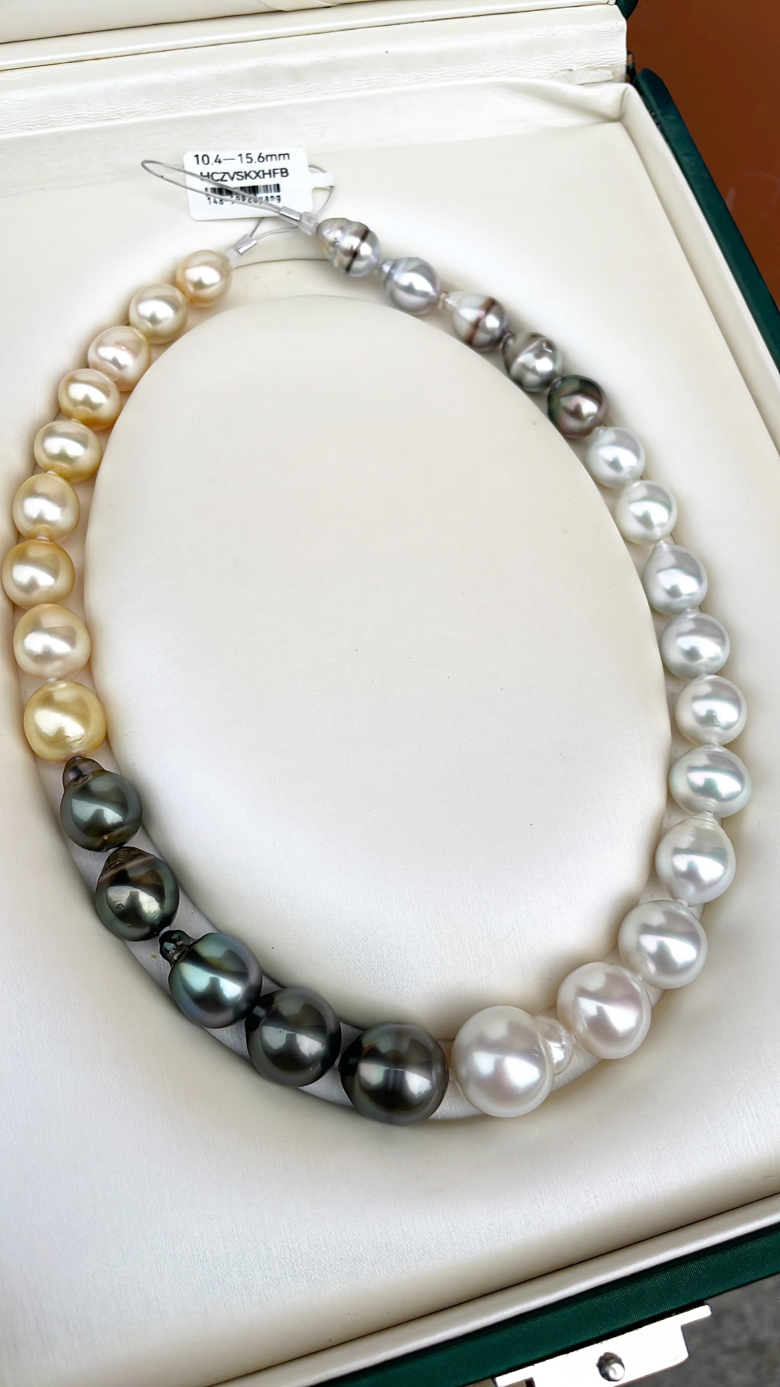Mixed Color Large Pearl Necklace - 8