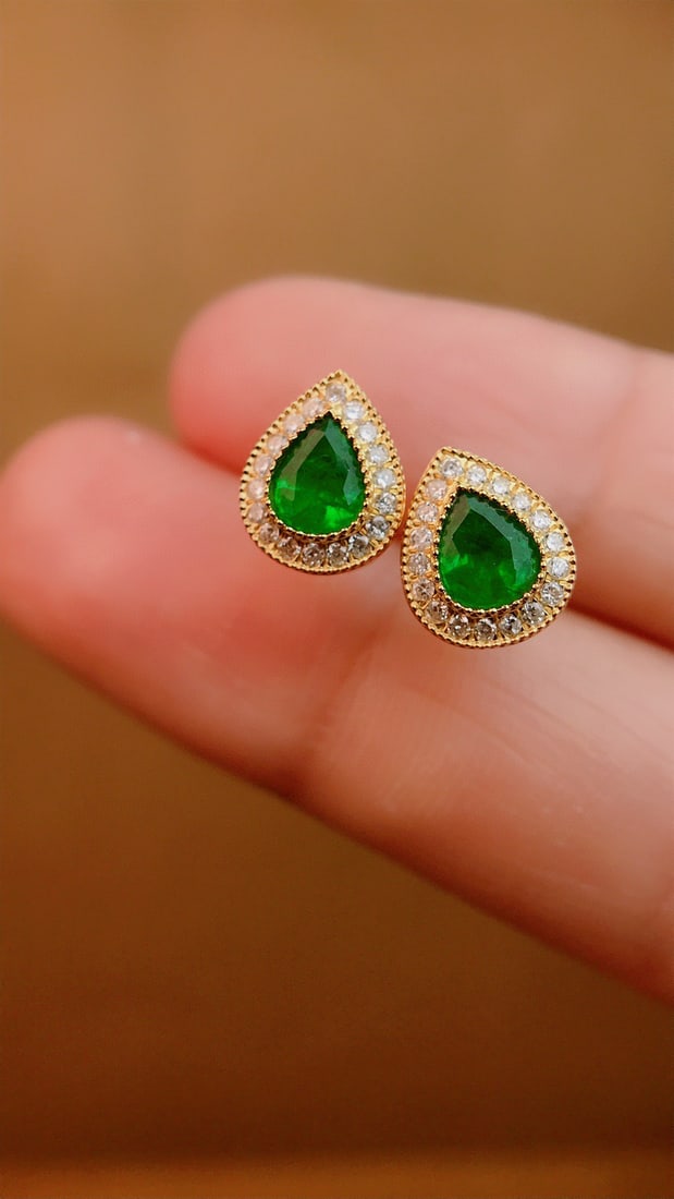 18K Gold Natural Emerald Earrings - 5