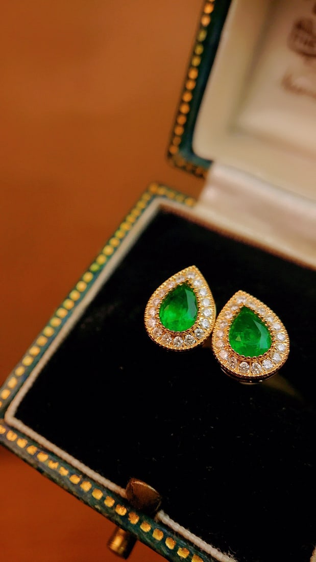 18K Gold Natural Emerald Earrings - 6