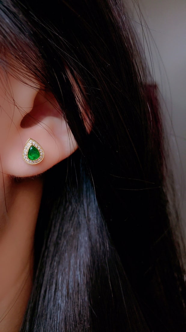 18K Gold Natural Emerald Earrings - 8