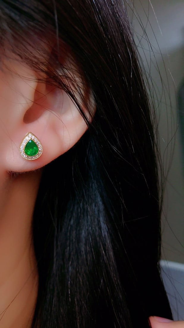 18K Gold Natural Emerald Earrings - 9