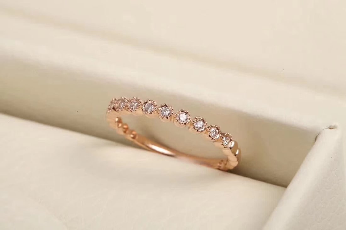 18K Gold Diamond Band Ring - 3