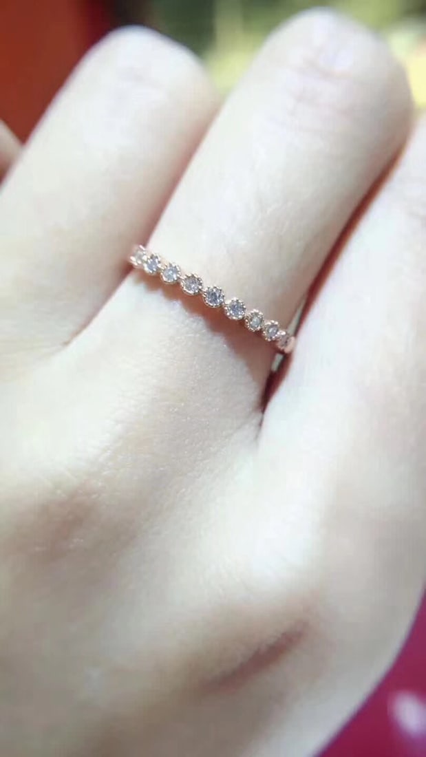 18K Gold Diamond Band Ring - 5