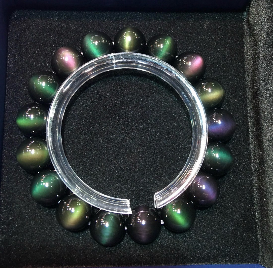 Natural Cat's Eye Stone Bracelet (1 of 6)
