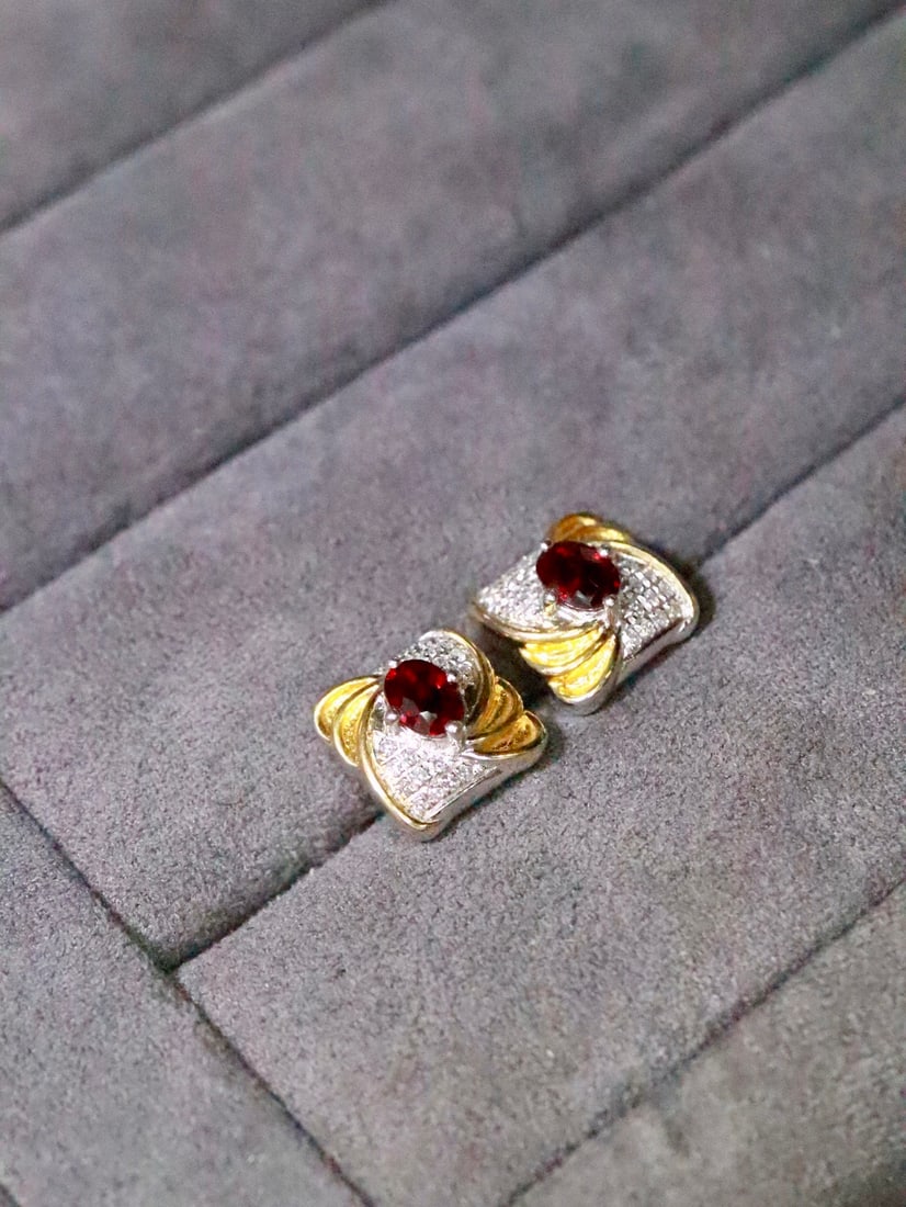 Platinum Natural Pigeon Blood Ruby Earrings - 3